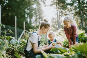 Read more about the article Doe het samen: 5 thuis projecten voor jou en je huishoudhulpen