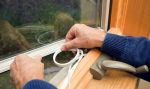 Read more about the article Hoe u tocht kunt vinden en oplossen om uw huis warm en gezellig te houden