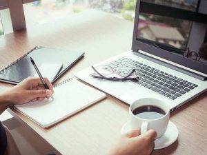 Read more about the article 24 eenvoudige manieren om online geld te verdienen