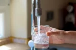 Read more about the article Wat veroorzaakt het gejank wanneer waterkranen worden uit- en ingeschakeld?